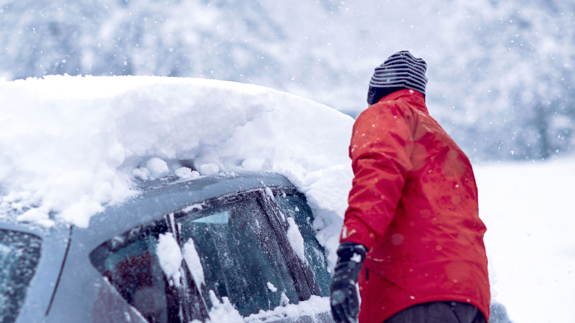 Bild för artikel Får jag köra med snö på bilen?